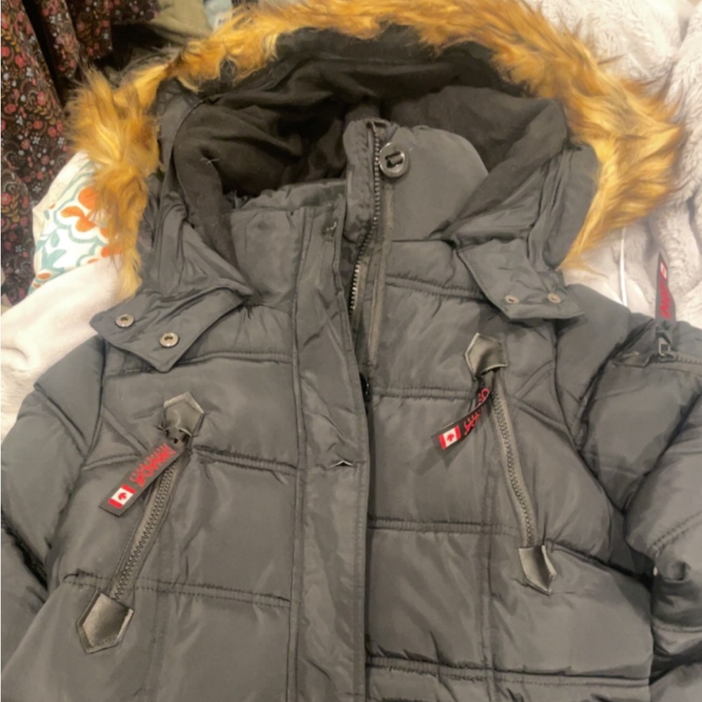 Canada Weather Gear black Hooded Puffer Parka  medium brand new with tags